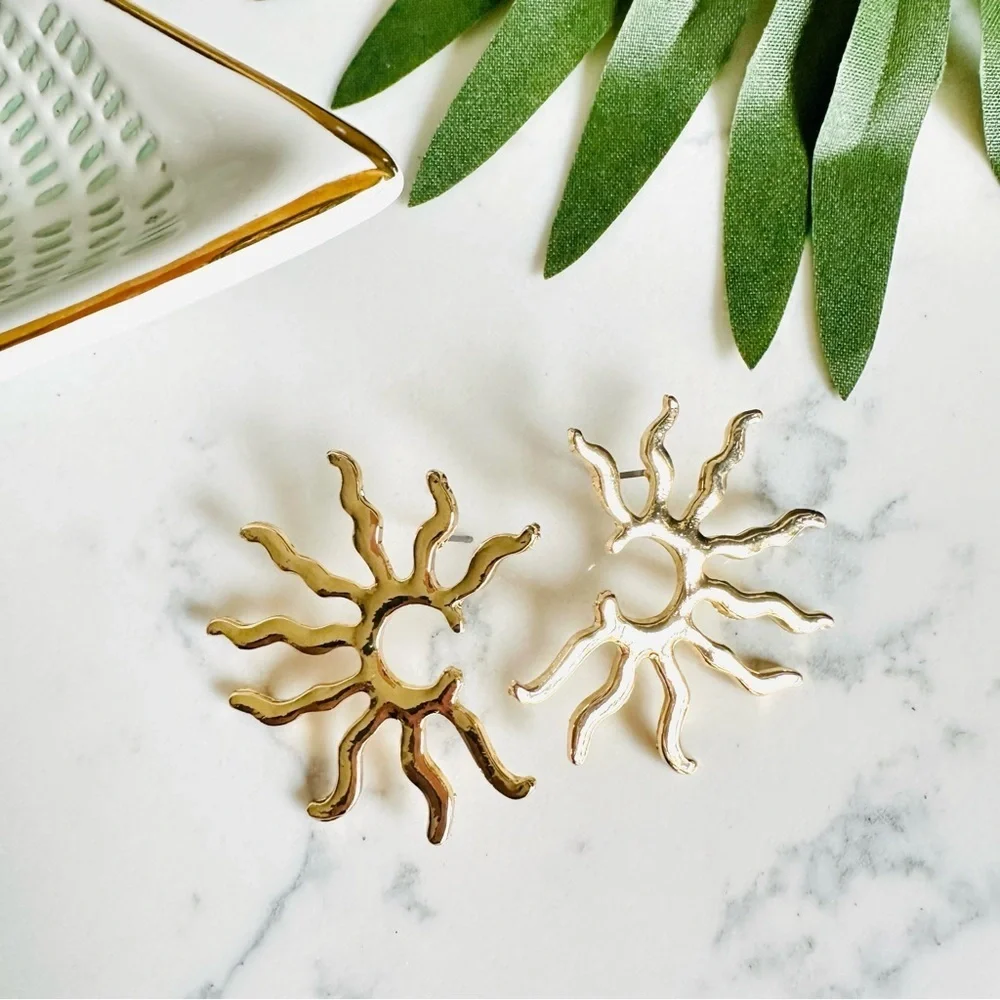 2/$30🌵 Gold Soleil Sun Rays Sunburst Celestial Earrings Jewelry Boho Gift NEW